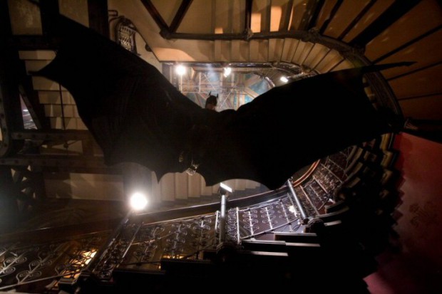 2128359-batman_begins_1_1_