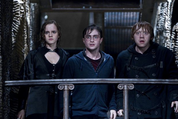 (L-r) EMMA WATSON as Hermione Granger, DANIEL RADCLIFFE as Harry Potter and RUPERT GRINT as Ron Weasley in Warner Bros. Pictures’ fantasy adventure “HARRY POTTER AND THE DEATHLY HALLOWS – PART 2,” a Warner Bros. Pictures release.